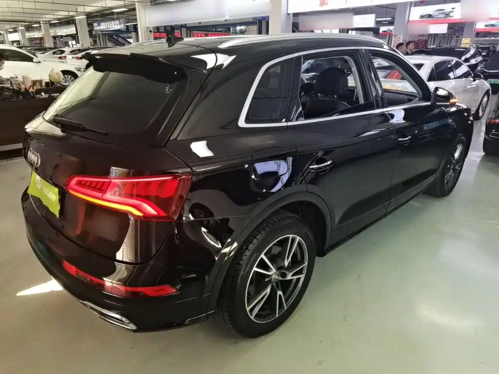 Audi Q5L 2018 40 TFSI enjoys fashionable style, National V купить на сайте DeffCars