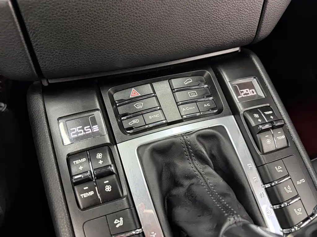 Macan 2017 Macan 2.0T купить на сайте DeffCars