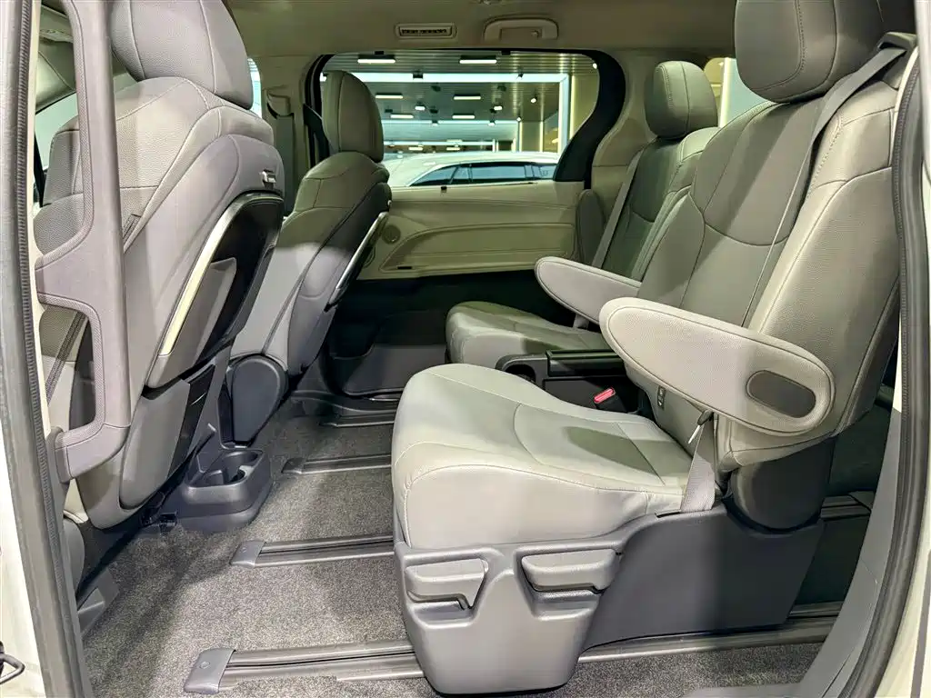 Grevia 2023 2.5L Hybrid Luxury Edition купить на сайте DeffCars
