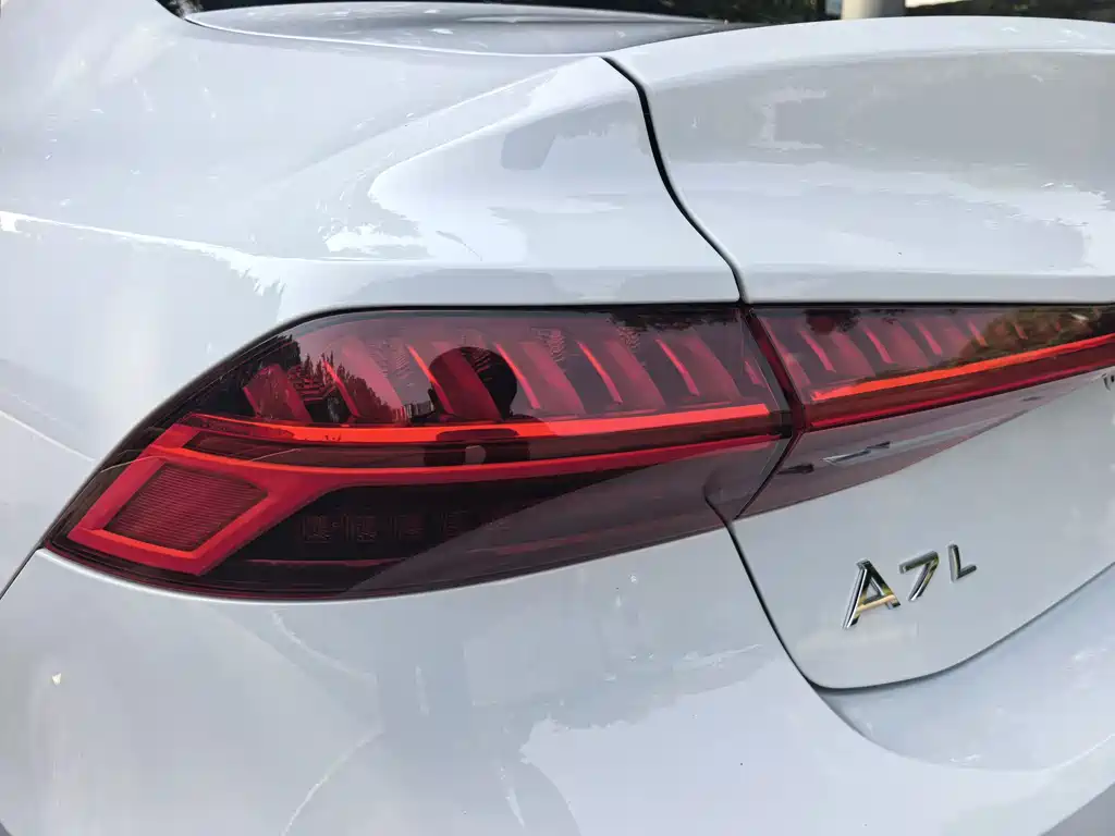 Audi A7L 2024 45TFSI quattro S-line vision type liquid crystal package купить на сайте DeffCars