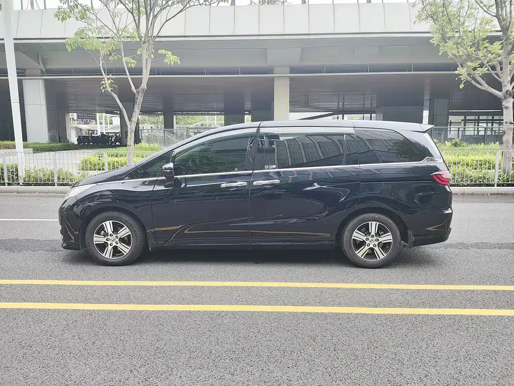Odyssey 2015 facelift 2.4L comfort version купить на сайте DeffCars