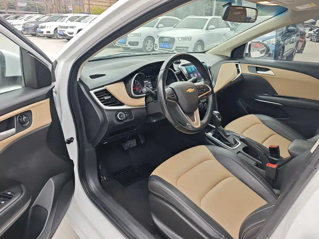 Cruze 2022 320 Automatic Sunroof Edition купить на сайте DeffCars