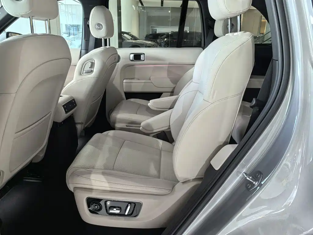 Ideal L8 2025 Ultra smart refresh version купить на сайте DeffCars
