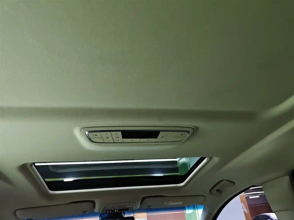 Buick GL8 2022 ES Lu Zun 653T Exclusive Type купить на сайте DeffCars