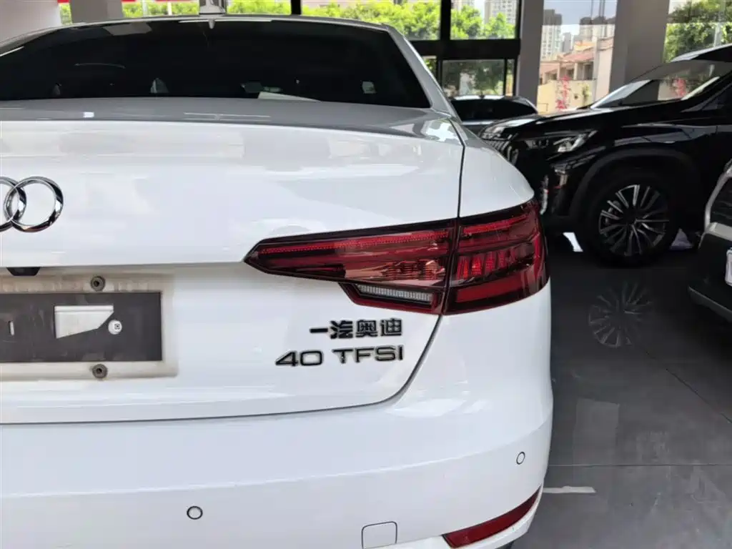 Audi A4L 2018 30th Anniversary Model 40 TFSI Enterprising купить на сайте DeffCars