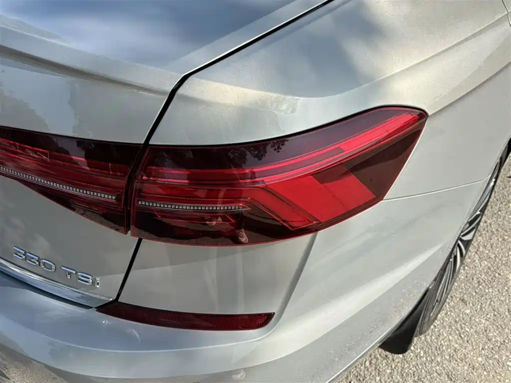 Passat 2019 330TSI Deluxe Edition National VI купить на сайте DeffCars