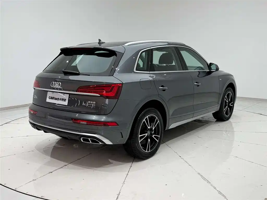 Audi Q5L 2024 40 TFSI Fashionable and Dynamic купить на сайте DeffCars