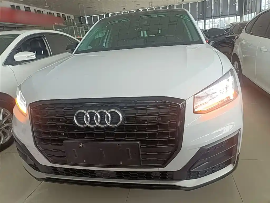 Audi Q2L 2018 35 TFSI Fashionable and Dynamic National VI купить на сайте DeffCars