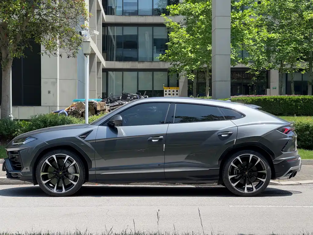 Urus 2018 4.0T V8 купить на сайте DeffCars