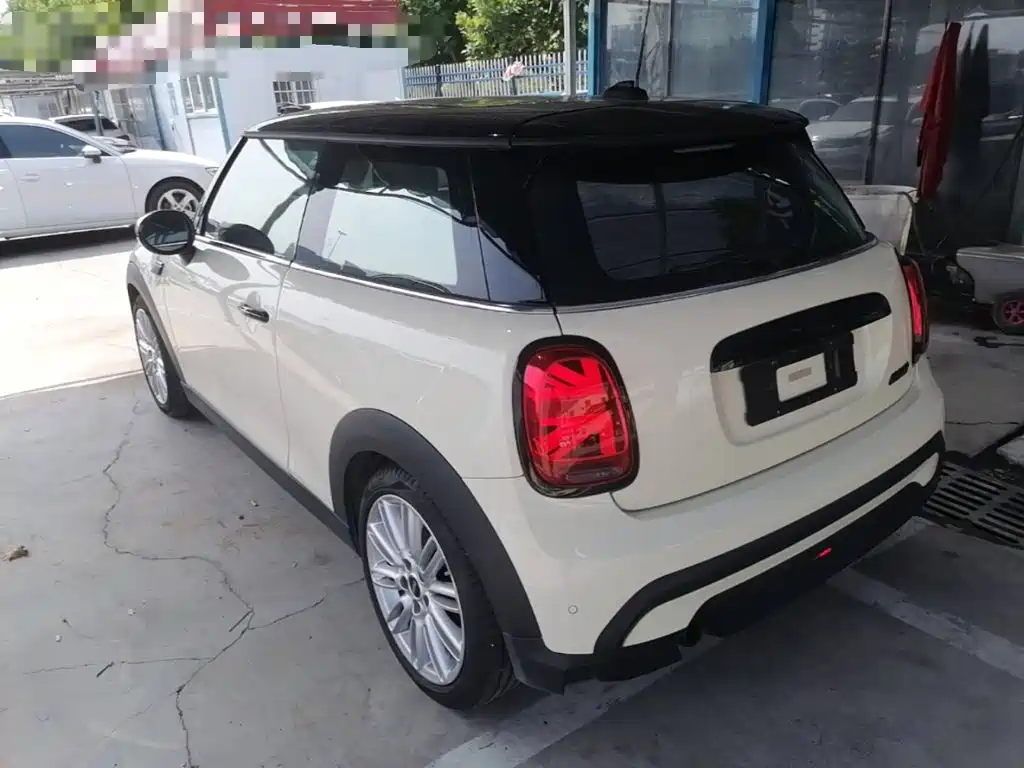 MINI 2023 1.5T COOPER Artist купить на сайте DeffCars