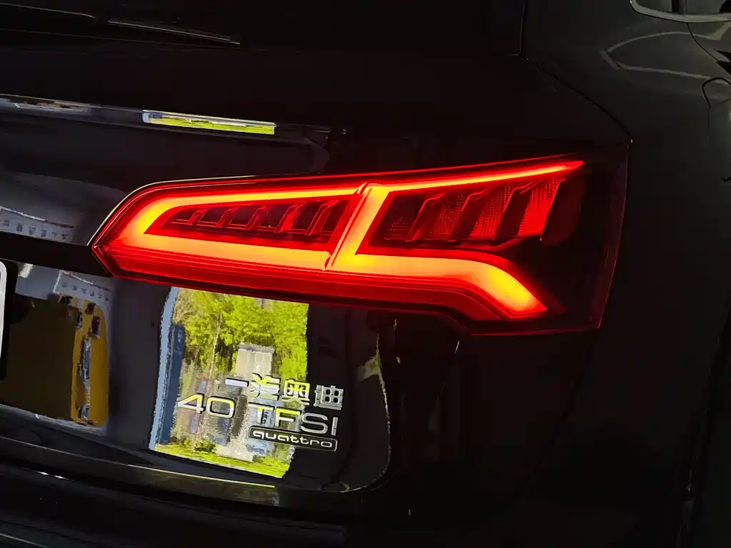 Audi Q5L 2020 40 TFSI enjoys fashionable style купить на сайте DeffCars