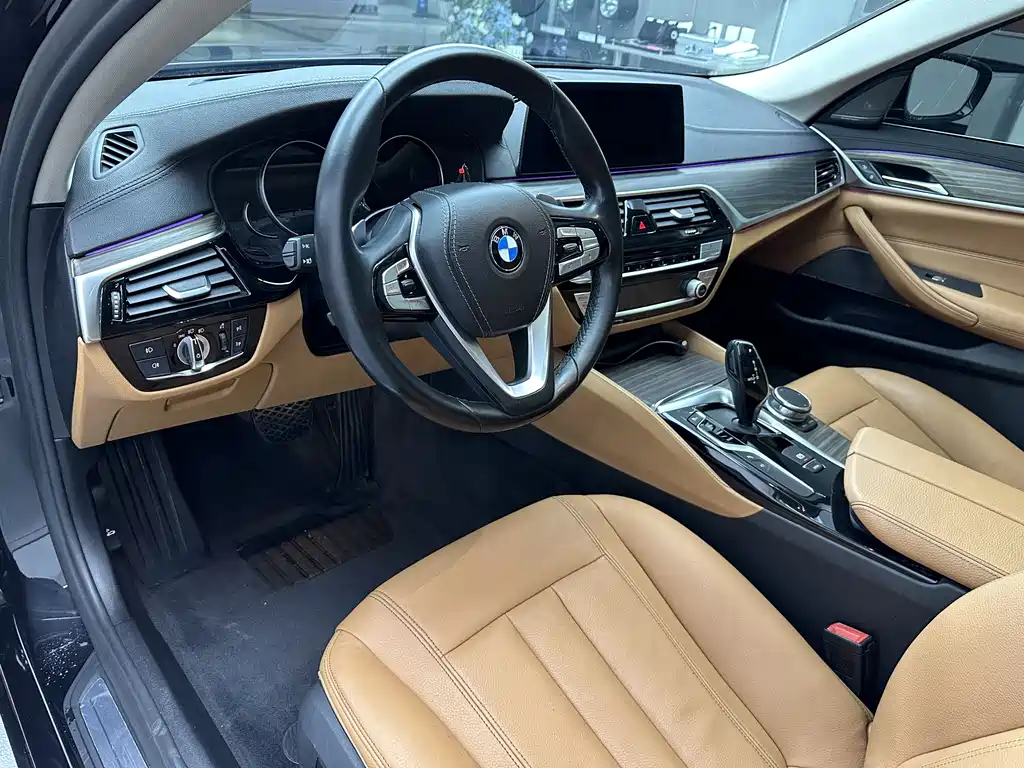 BMW 5 Series 2018 Facelift 530Li Exclusive Luxury Package купить на сайте DeffCars