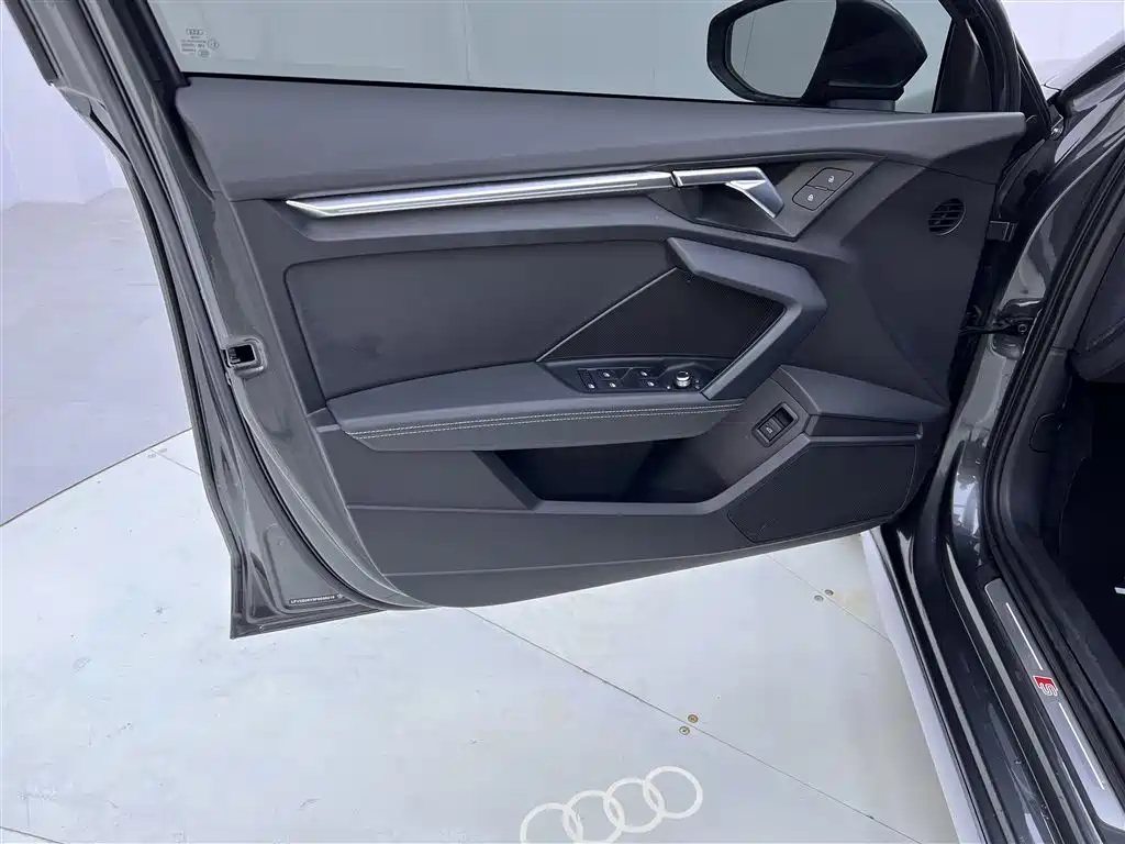 Audi A3 2024 Sportback 35 TFSI stylish and sporty купить на сайте DeffCars
