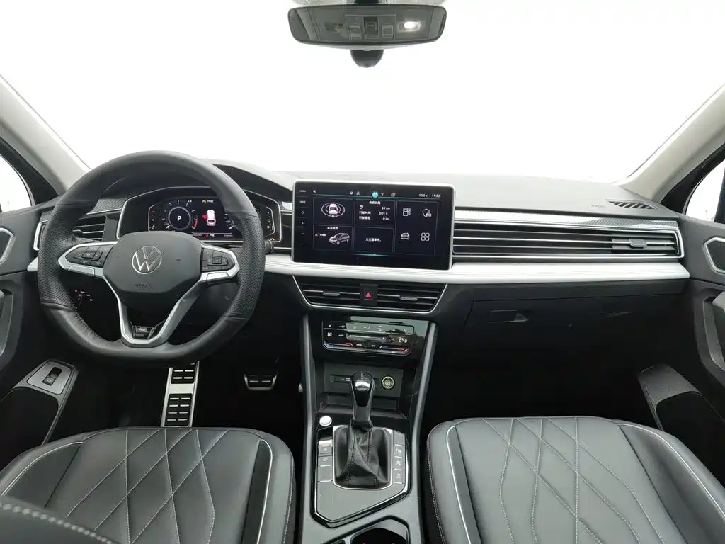 Tiguan L 2024 Outstanding Model 330TSI Automatic Two-wheel Drive R-Line Longyao Edition купить на сайте DeffCars