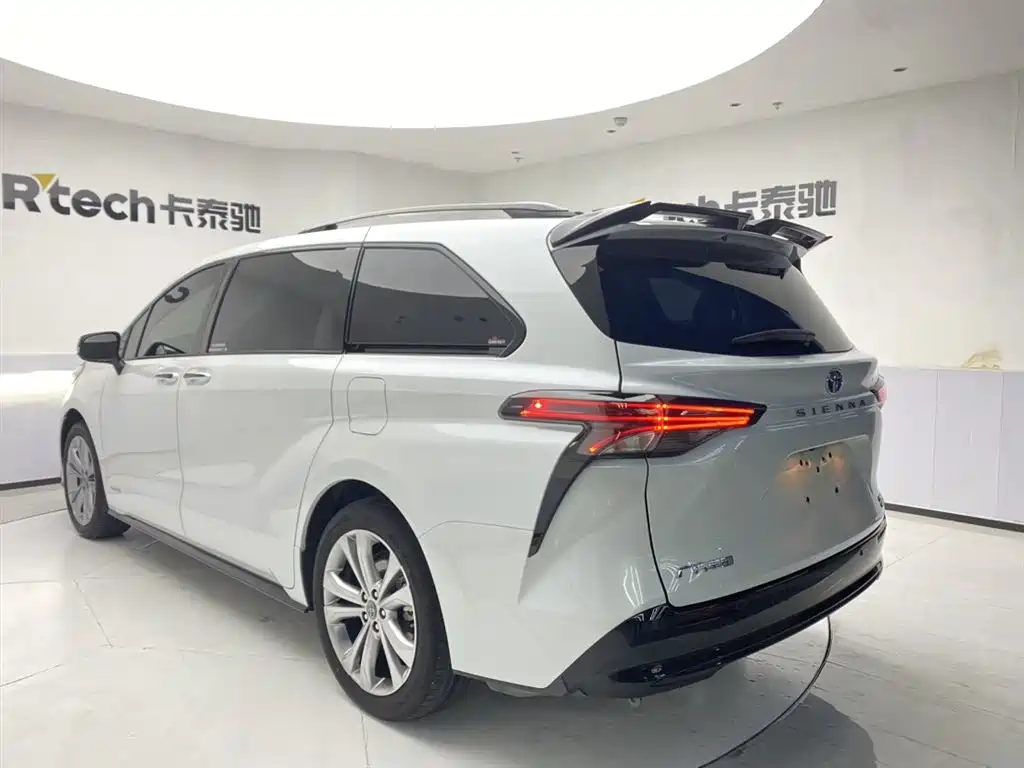 SIENNA 2023 2.5L Hybrid Premium Edition купить на сайте DeffCars