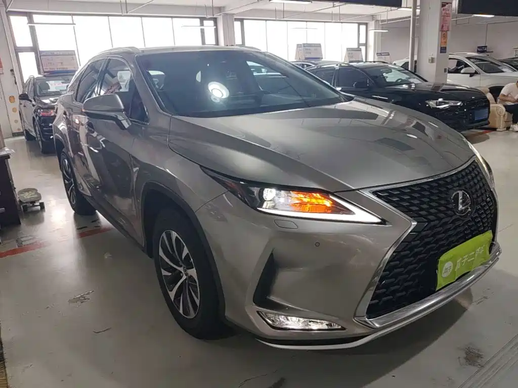Lexus RX 2020 facelift 300 two-wheel drive elite version купить на сайте DeffCars