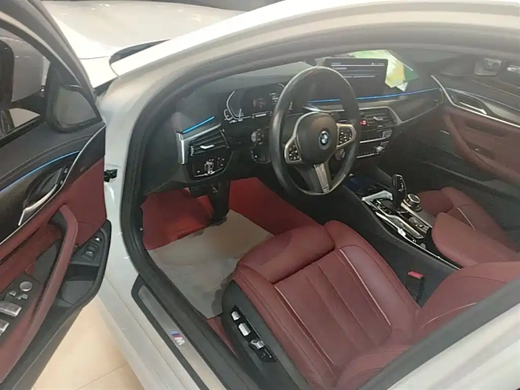 BMW 5 Series New Energy 2022 Model 2 535Le Pioneer Edition M Sports Package купить на сайте DeffCars