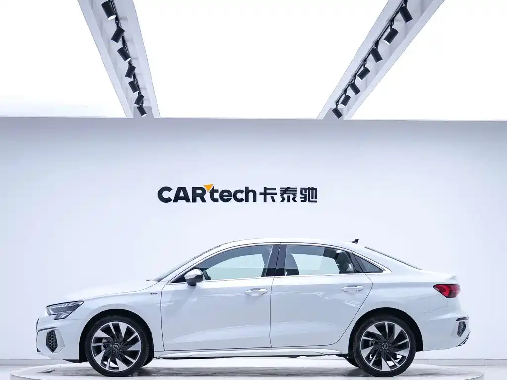Audi A3 2024 A3L Limousine 35 TFSI Fashionable and Sporty купить на сайте DeffCars