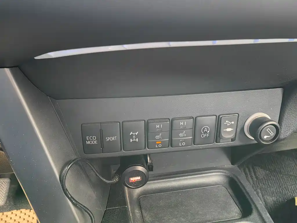 RAV4 Rongfang 2018 2.5L automatic four-wheel drive Elite i version купить на сайте DeffCars