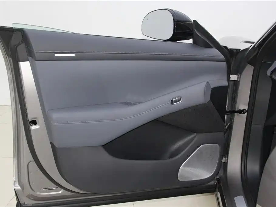 Xiaomi YU7 2025 ultra-long battery life rear-wheel drive version купить на сайте DeffCars