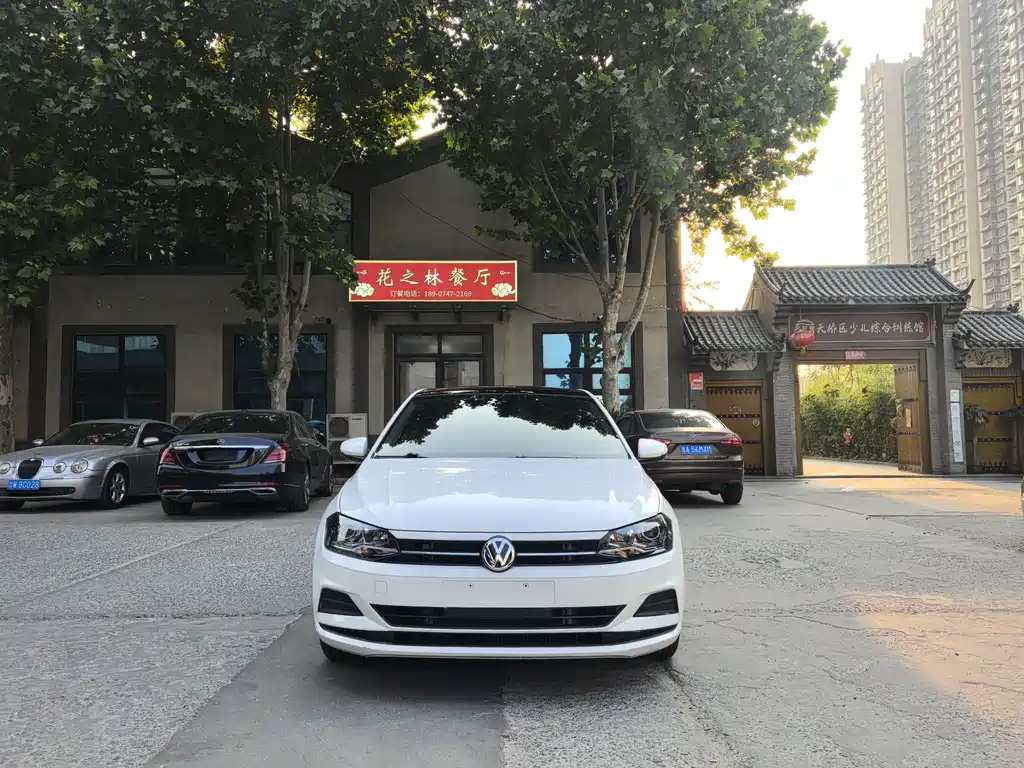 Polo 2019 Plus 1.5L Automatic Colorful Technology Edition купить на сайте DeffCars