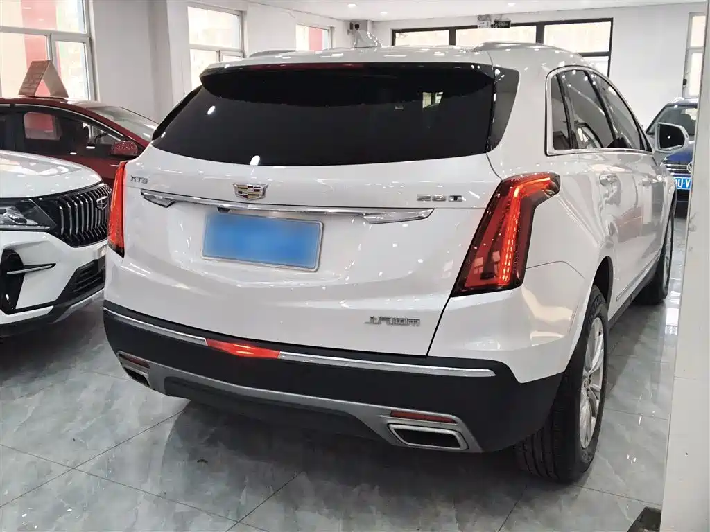 Cadillac XT5 2024 2.0T two-wheel drive fashion model купить на сайте DeffCars