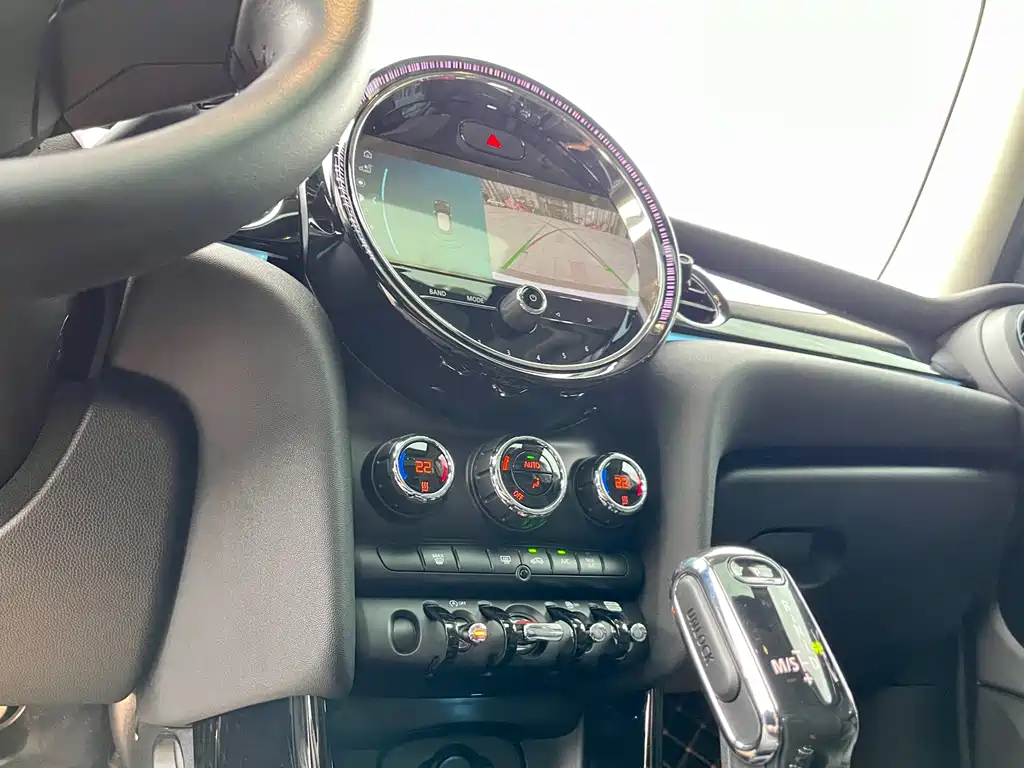 MINI 2023 1.5T COOPER Artist Five-Door Edition купить на сайте DeffCars