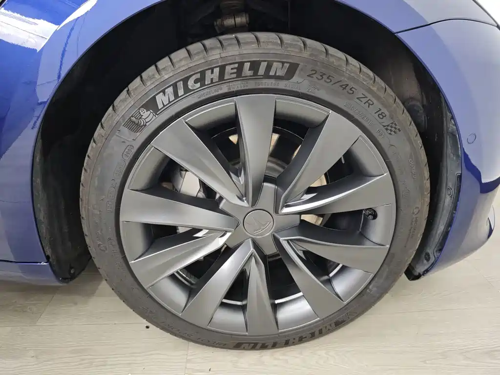 Model 3 2020 long-range rear-wheel drive version купить на сайте DeffCars