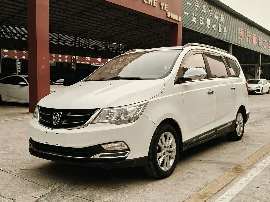 Baojun 730 2016 1.5L manual comfort type 7 seats National V купить на сайте DeffCars