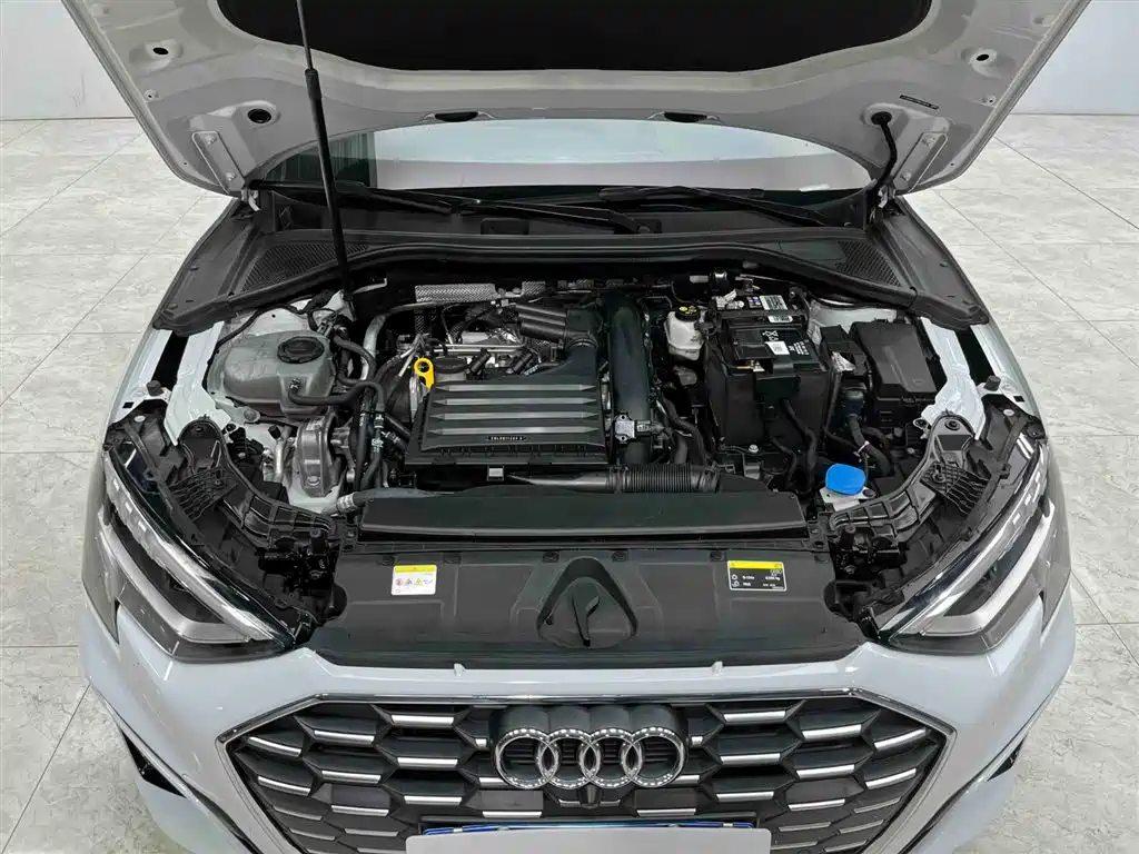 Audi A3 2023 facelift Sportback 35 TFSI stylish and sporty купить на сайте DeffCars