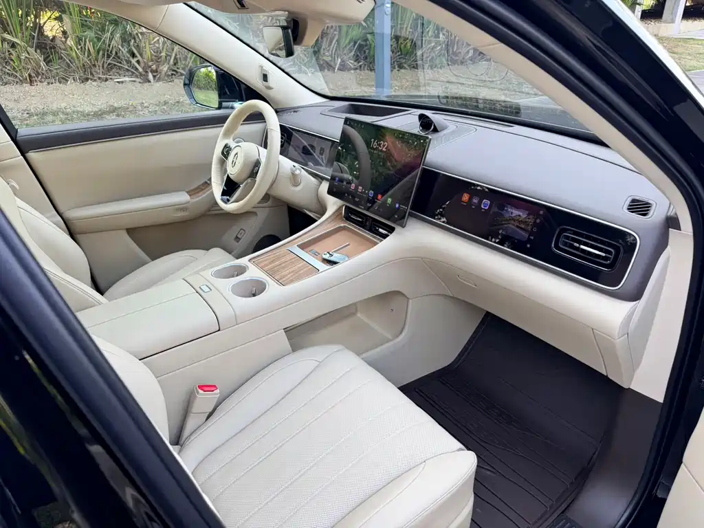 Wenjie M7 2026 extended range Max four-wheel drive version 5 seats купить на сайте DeffCars