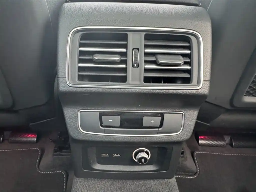 Audi Q5L 2023 40T luxury and dynamic model купить на сайте DeffCars