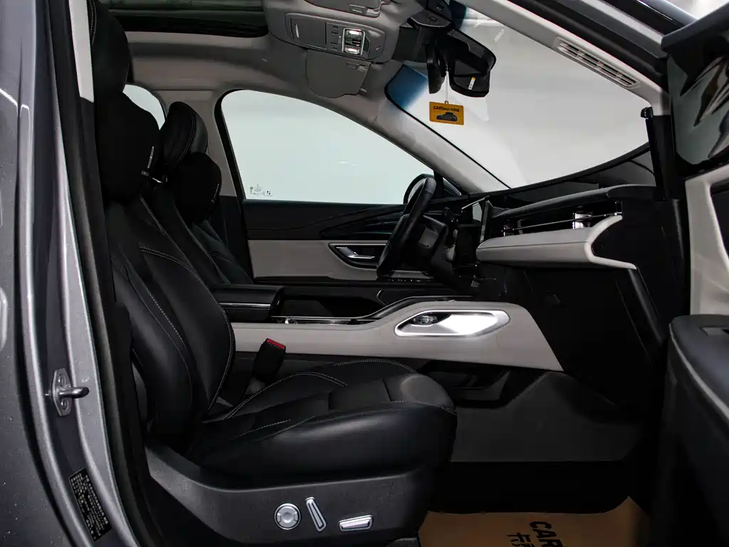 Voyager 2023 2.0T four-wheel drive premium version купить на сайте DeffCars