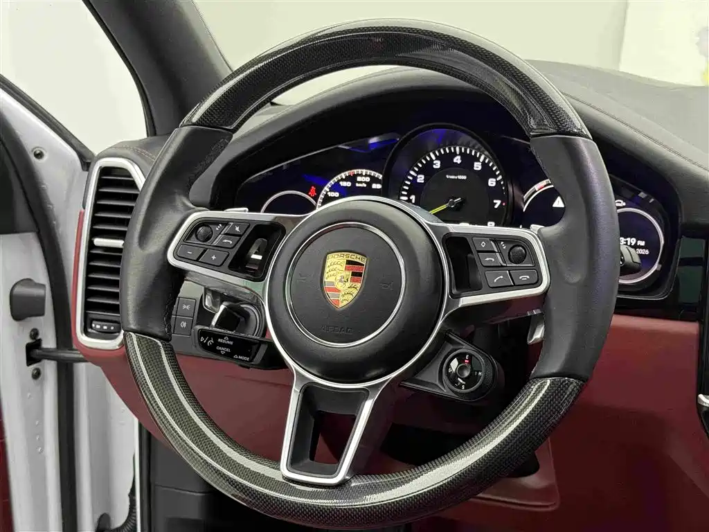 Cayenne New Energy 2023 Cayenne E-Hybrid 2.0T Platinum Edition купить на сайте DeffCars