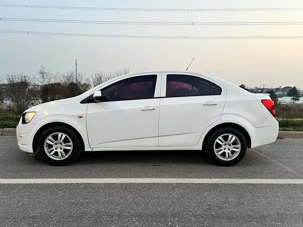 Avio 2011 Sedan 1.4L MT SL купить на сайте DeffCars