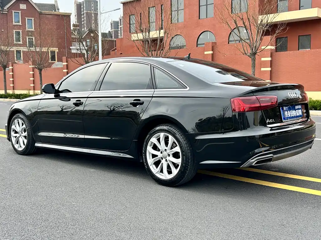 Audi A6L 2018 30th Anniversary Model 35 TFSI Fashion Model купить на сайте DeffCars
