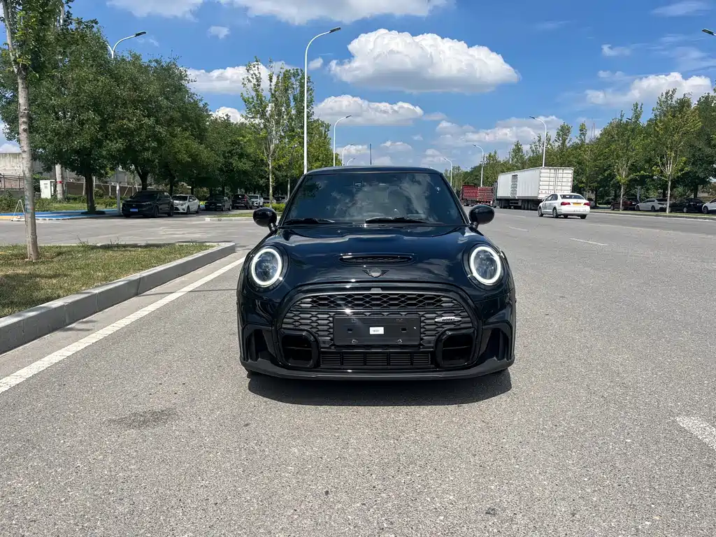 MINI 2022 2.0T COOPER S Artist купить на сайте DeffCars
