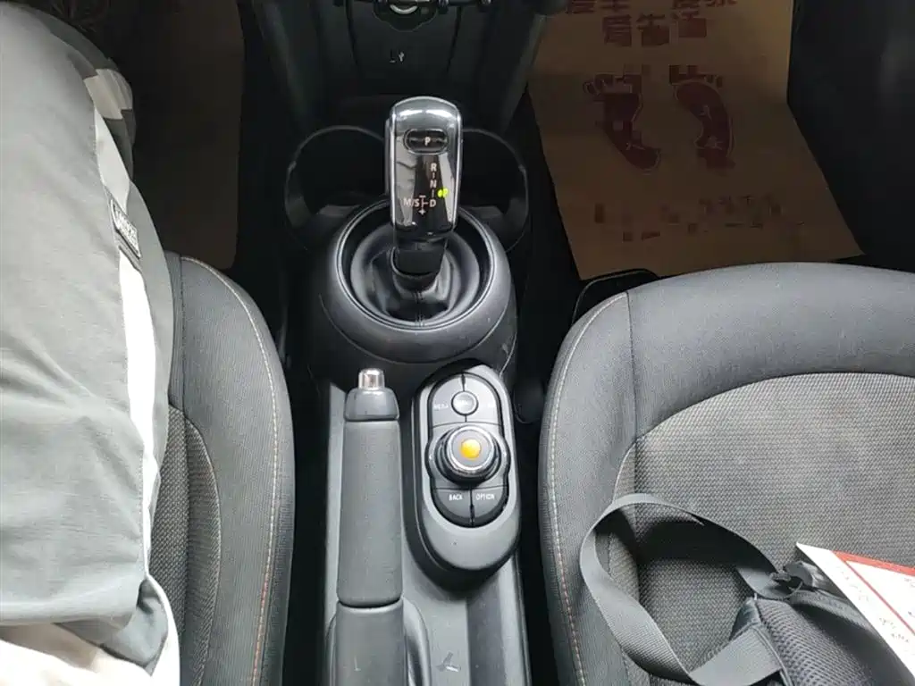 MINI 2021 1.5T ONE купить на сайте DeffCars
