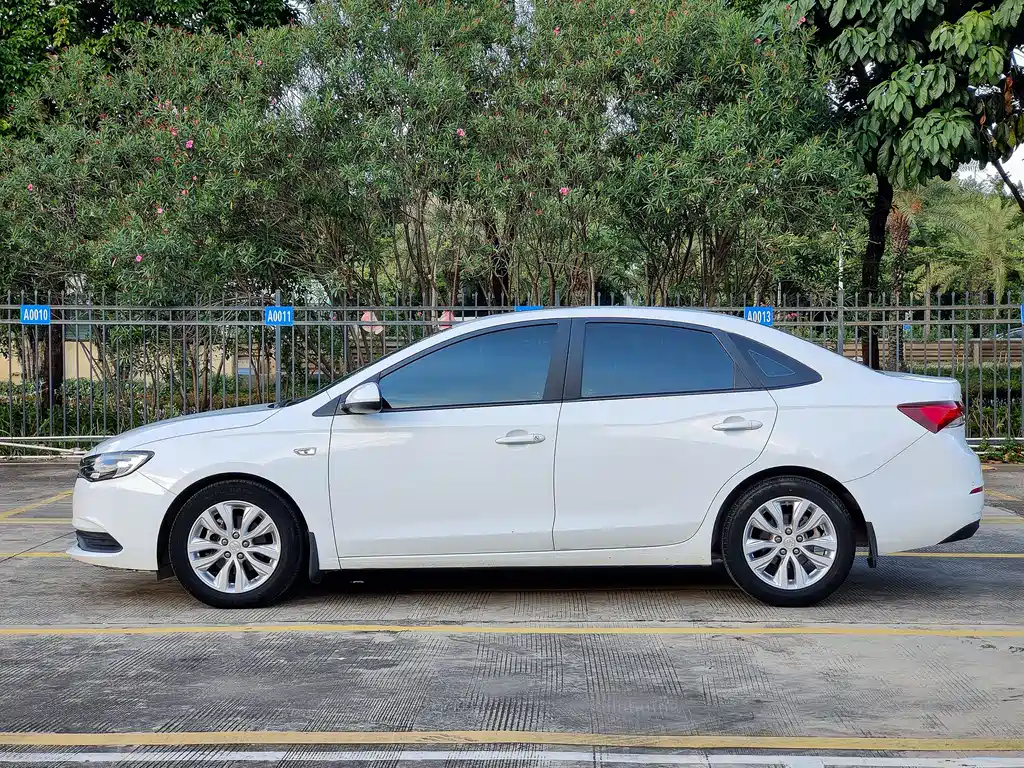 Yinglang 2021 model model 1.5L automatic elite model купить на сайте DeffCars