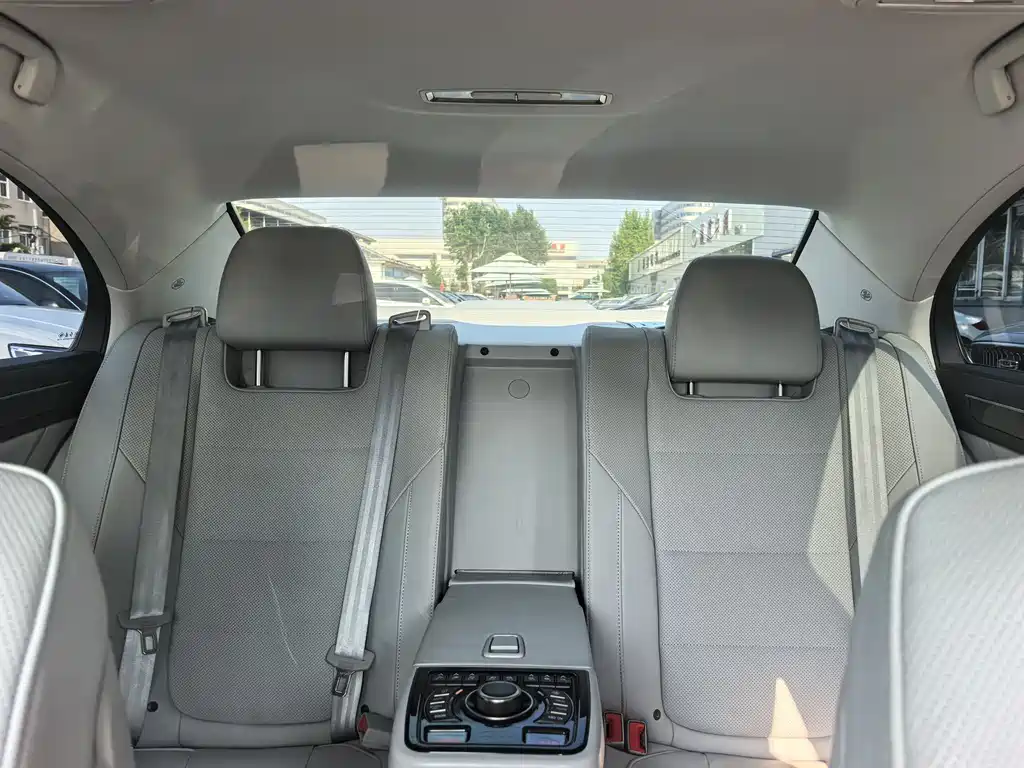 Hongqi H7 2018 2.0T flagship version купить на сайте DeffCars