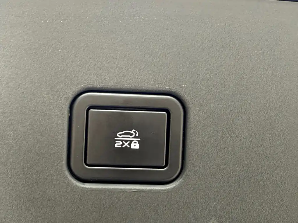 Changan UNI-V 2023 1.5T sports version купить на сайте DeffCars