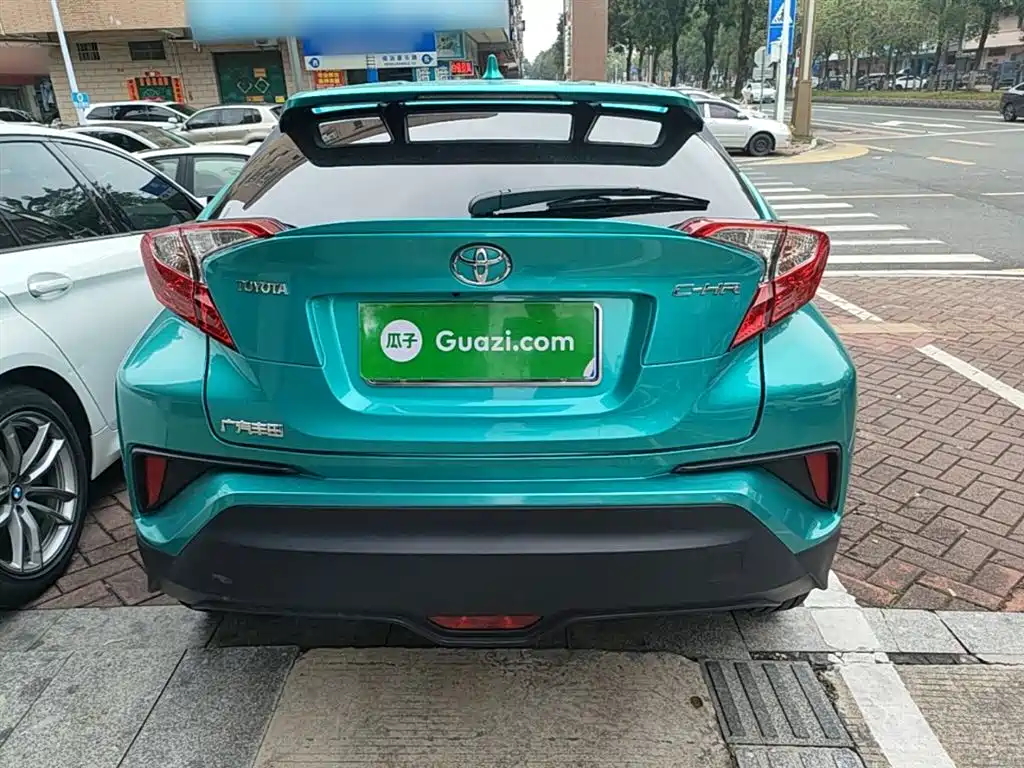 Toyota C-HR 2018 2.0L Leading Edition National VI купить на сайте DeffCars