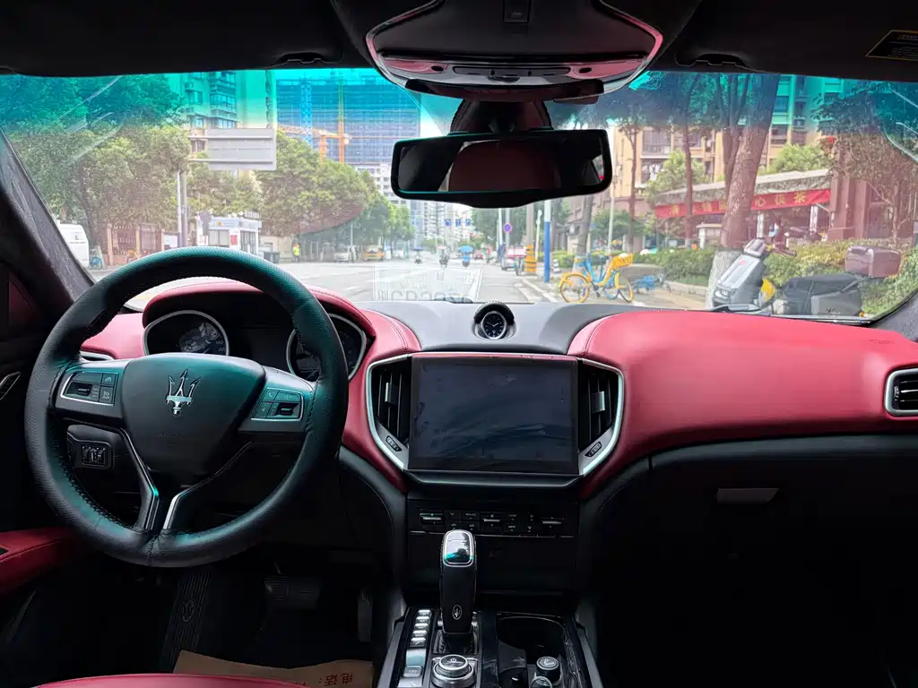 Ghibli 2014 3.0T Standard Edition купить на сайте DeffCars