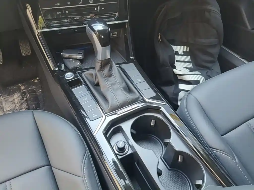 Passat Plug-in Hybrid 2025 430PHEV Hybrid Business Edition купить на сайте DeffCars