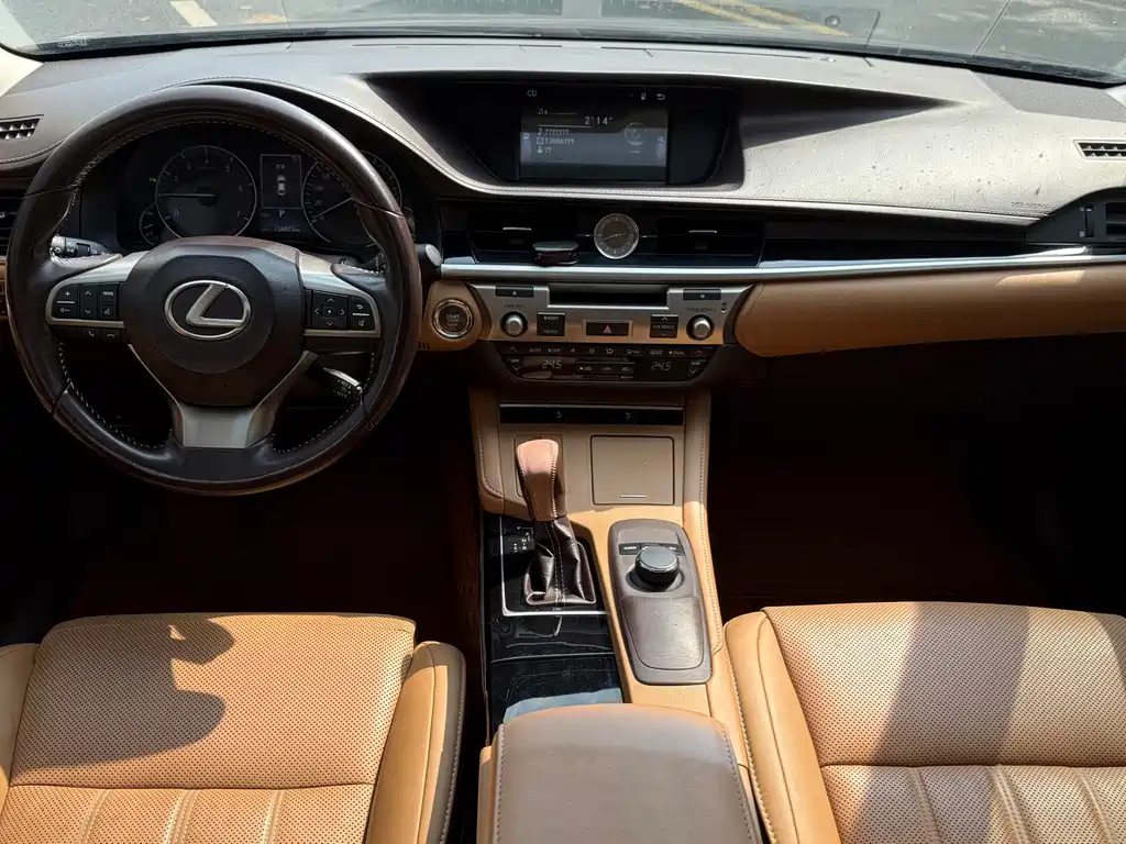 Lexus ES 2017 200 30th Anniversary Edition купить на сайте DeffCars