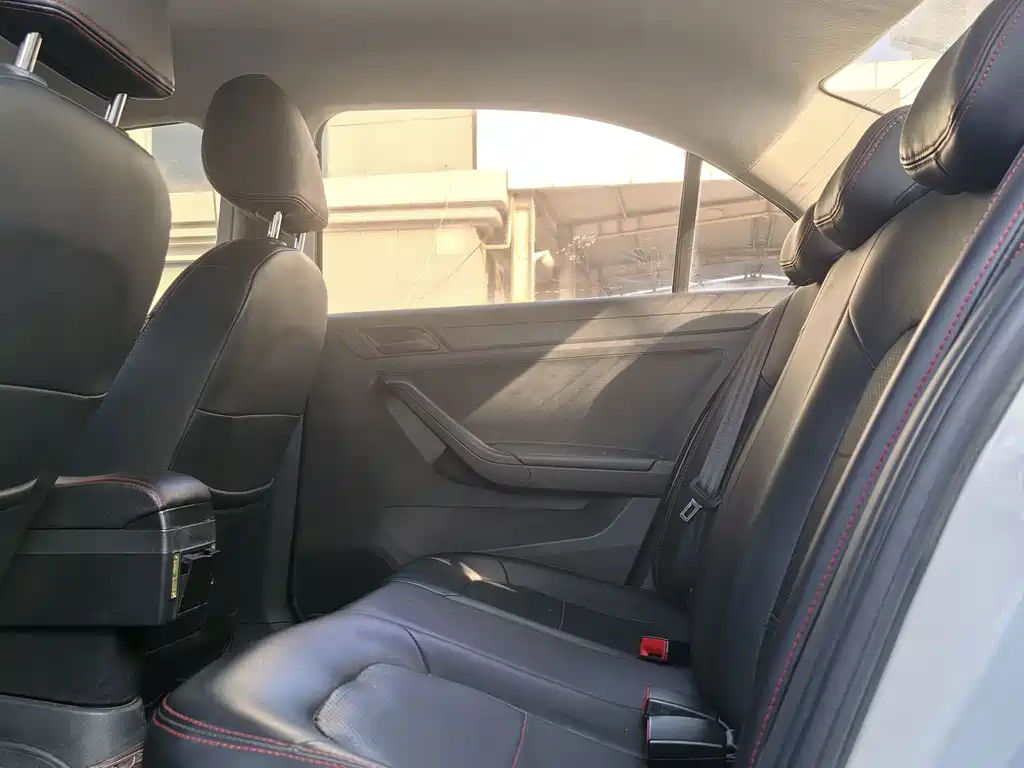 Jetta 2017 1.4L manual fashion model купить на сайте DeffCars