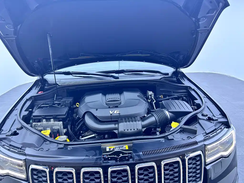 大切诺基(进口) 2021款 3.0L 80周年纪念版 купить на сайте DeffCars