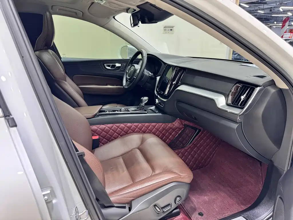 Volvo XC60 2019 T5 Four-wheel Drive Smart Edition National V купить на сайте DeffCars