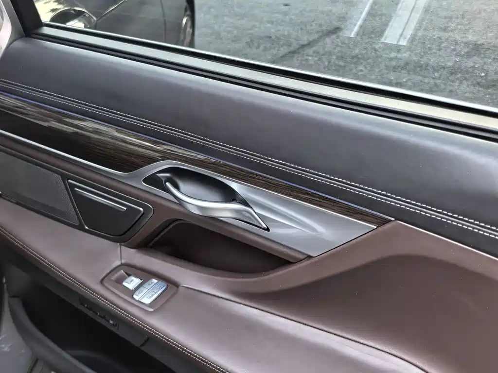 BMW 7 Series 2019 facelift 730Li luxury package купить на сайте DeffCars