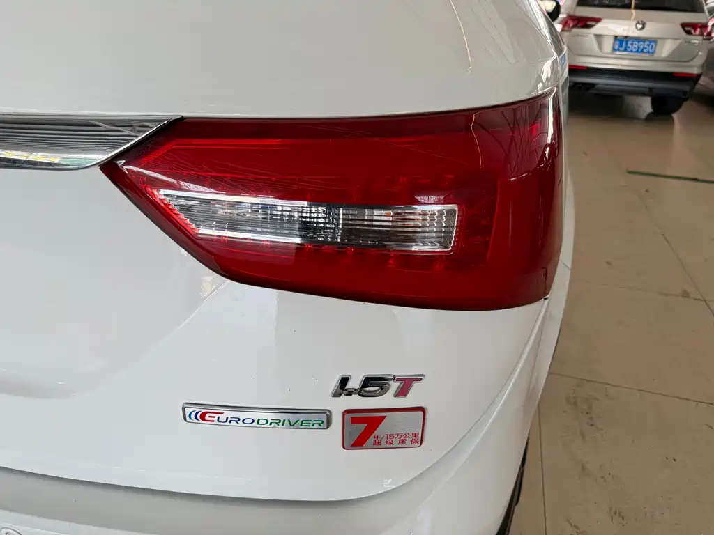 Fengguang 580 2017 1.5T manual luxury model купить на сайте DeffCars